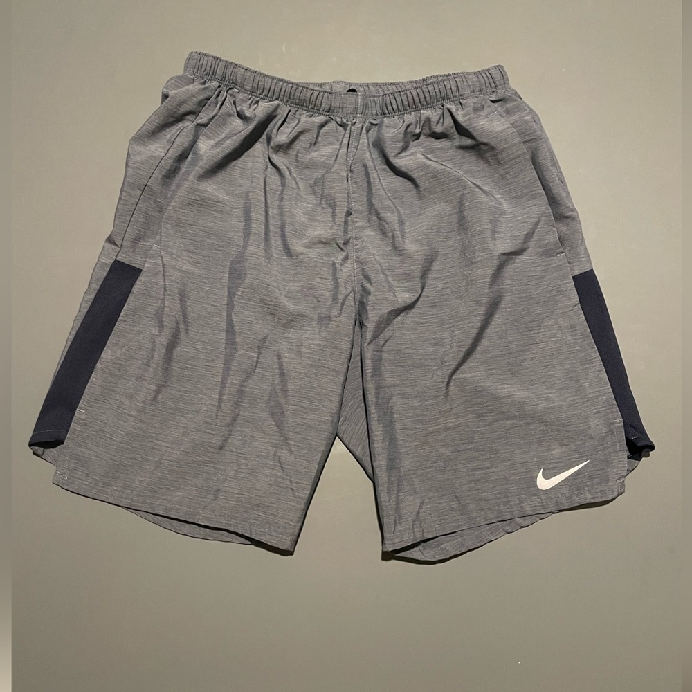 Nike Dri fit shorts, men’s size M